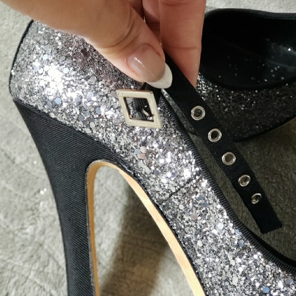 Dsquared2 authentic black and silver  shoes